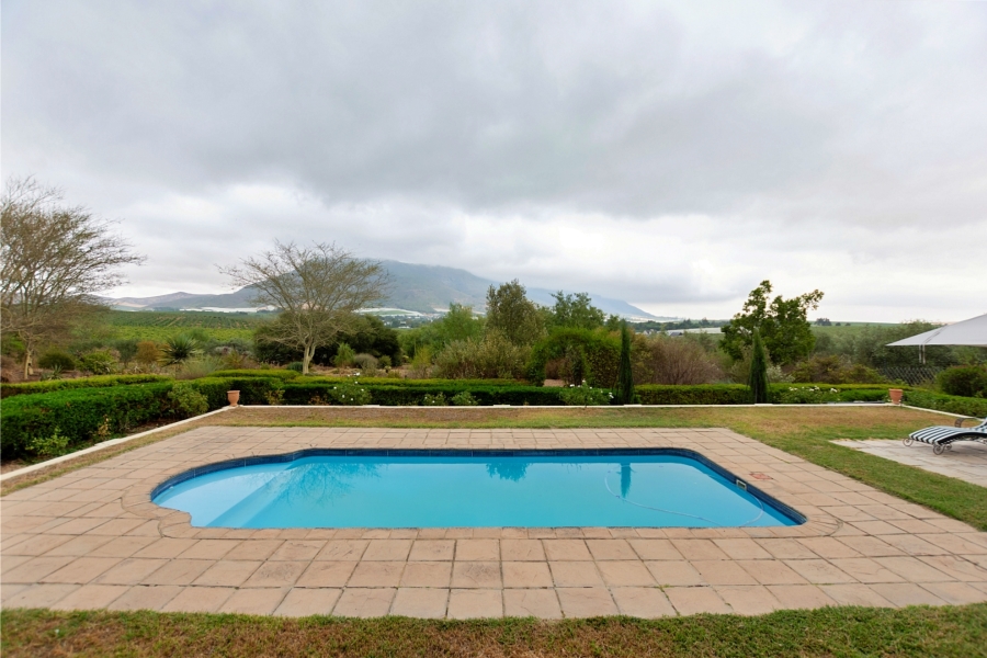 6 Bedroom Property for Sale in Riebeek Kasteel Western Cape